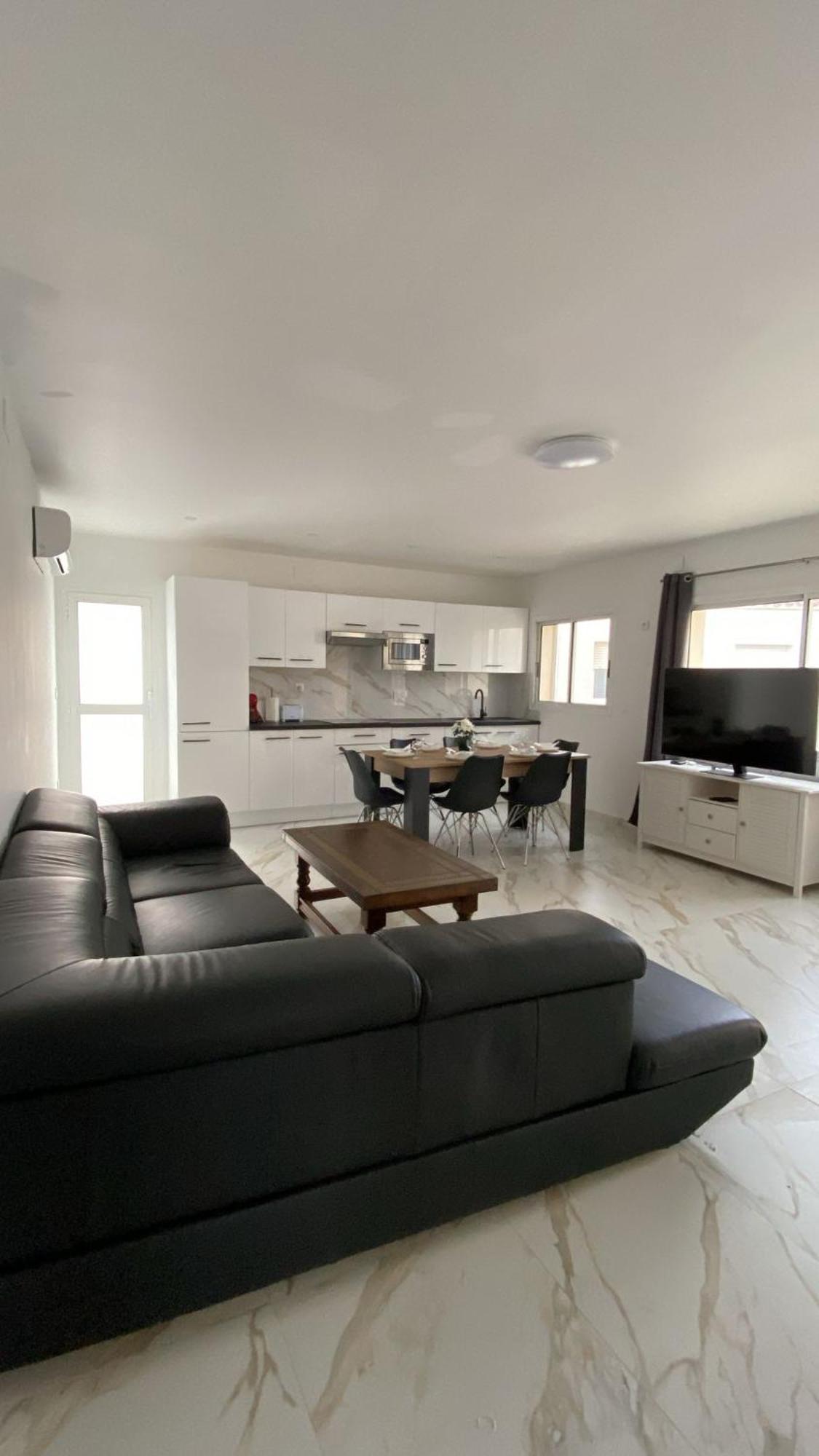 Requesens Playa Apartamento Empuriabrava Exterior foto