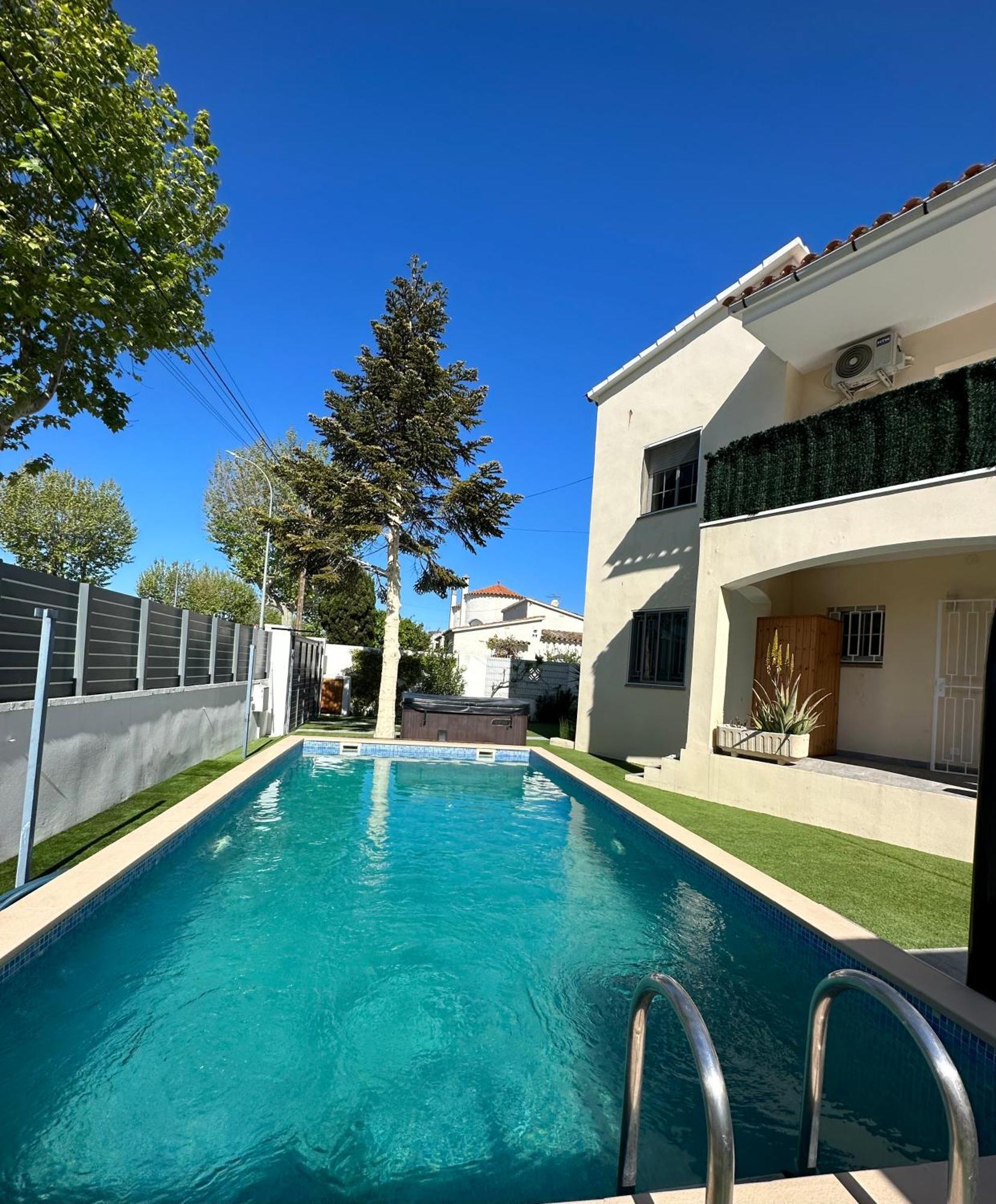 Requesens Playa Apartamento Empuriabrava Exterior foto